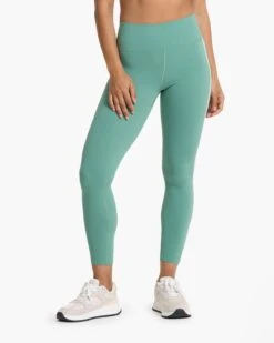 Track Legging | Celadon 8 Track Legging | Celadon -Vuori Sales Store VW482CEL 0976