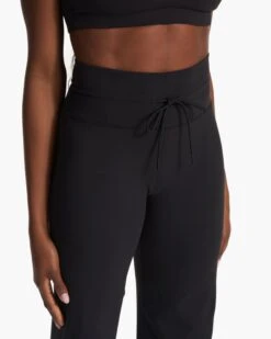 Daily Wideleg - Long | Black -Vuori Sales Store VW489 LBLK FA23 W ECOMM PANTS DETAIL 8