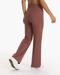 Daily Wideleg - Short | Hazelnut -Vuori Sales Store VW489 SHZN FA23 W ECOMM PANTS BACK BOTTOMS 7