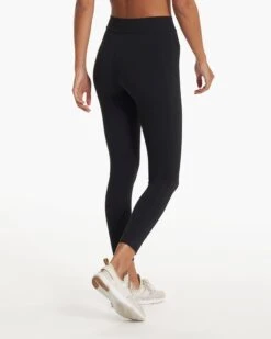 Daily Pocket Legging | Black -Vuori Sales Store VW490BLK FA22 W ECOMM FULL 3229
