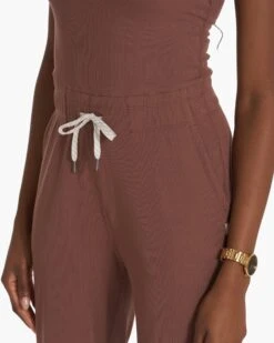 Pose Jumpsuit | Hazelnut -Vuori Sales Store VW491HZN SP22 W ECOMM PANTS 0957 DETAIL 4x5 b13aa20e 3e68 4623 8545 1fa384c8cba7