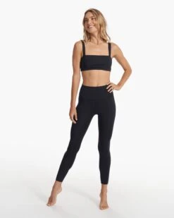 Evolve Legging | Black -Vuori Sales Store VW497BLK SP23 W ECOMM PANTS 0237 FULL 1x1 e0cde0b2 cb99 48ed b32b 4c199f25bae2