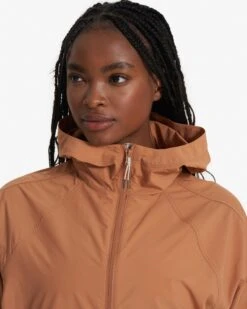 Shores Jacket | Palo Santo -Vuori Sales Store VW545PSN SP23 W ECOMM JACKETS 0984 TOP 1X1 ce2761c4 c4b7 4cdb 8c59 4cd7176e81dc