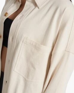 Mackenzie Shirt Jacket | Natural -Vuori Sales Store VW546NAT SP23 W ECOMM JACKETS DETAIL 0441 1x1 e4ed6d3b 2072 4e6c 8802 a14742d1188f