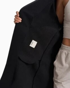 Restore Coat | Black -Vuori Sales Store VW569BLK SP23 W ECOMM TOP 3208 1X1 e3fce2b8 8301 417b a82e 7dcfafa6e1e3