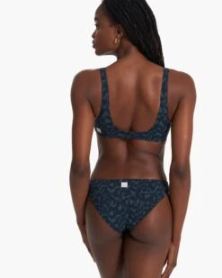 Aqua Triangle Top | Beryl Spots -Vuori Sales Store VW708BPT SP23 W ECOMM WATERTOPS 1929 1x1 c90024be 2d7f 4cad 9013 8a81046c2c37