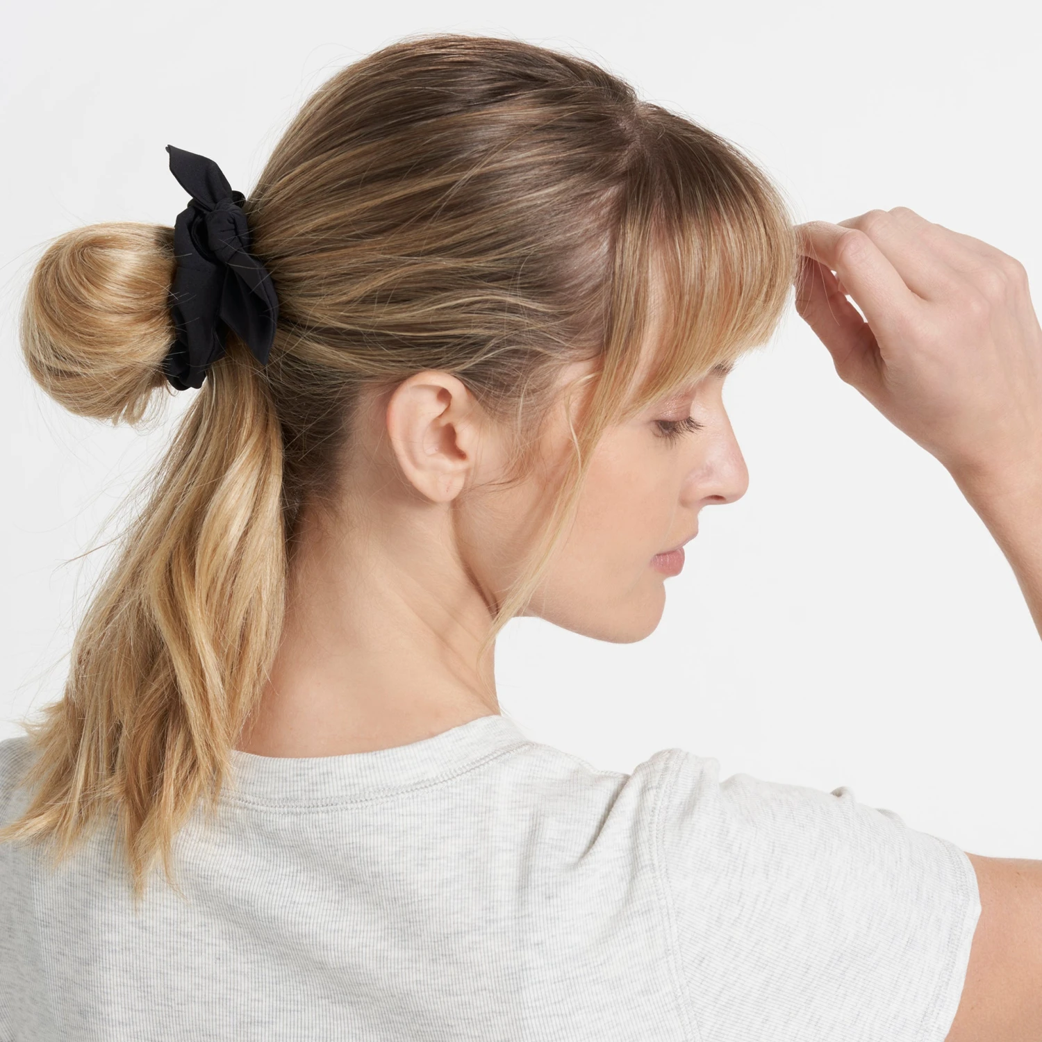 Tie Scrunchy | Black 3 Tie Scrunchy | Black - Image 3